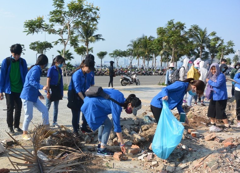 xã rác bừa bãi